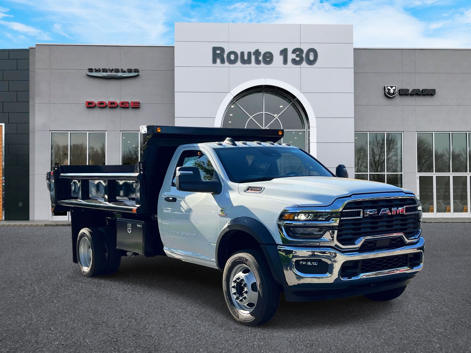 2026 Ram 5500 Chassis Cab TRADESMAN  REGULAR  4X4 84' CA Pickup