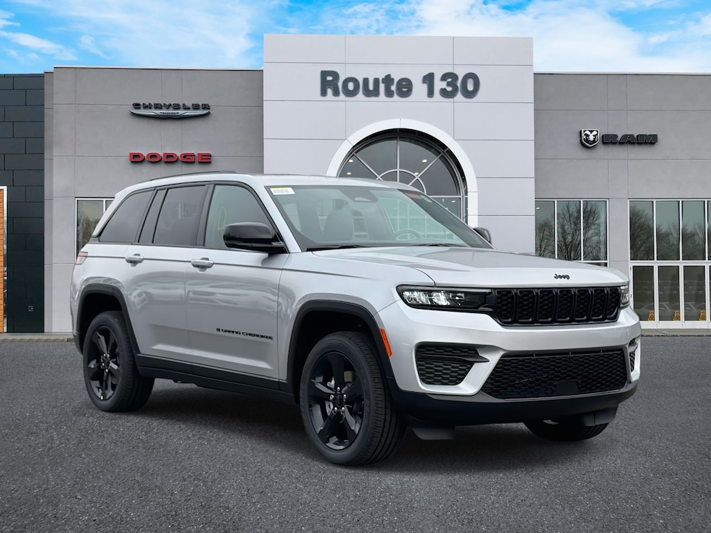 New 2025 Jeep Grand Cherokee ALTITUDE X 4X4 Sport Utility