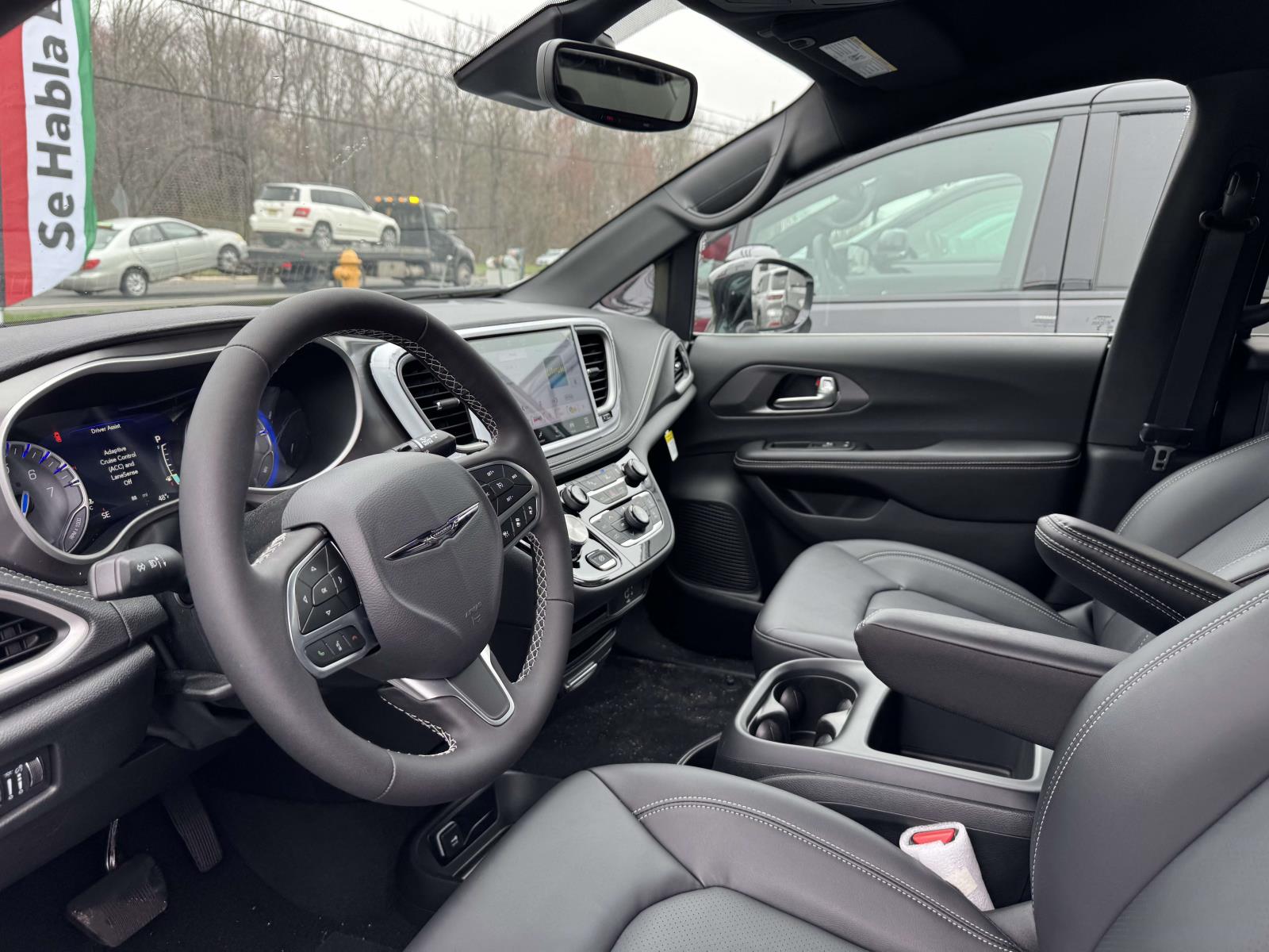 2026 Chrysler Pacifica Select - Photo 27