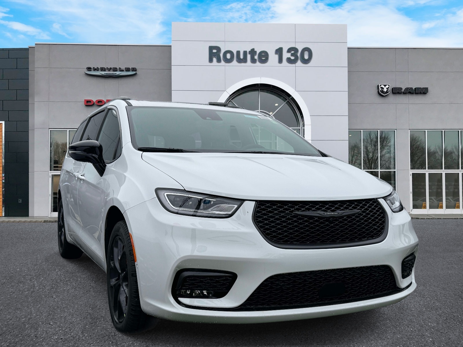 2026 Chrysler Pacifica Limited AWD's photo