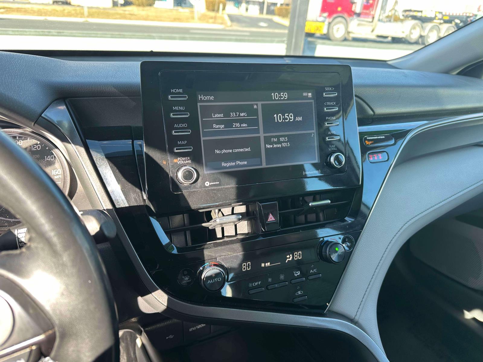 2024 Toyota Camry SE - Photo 27