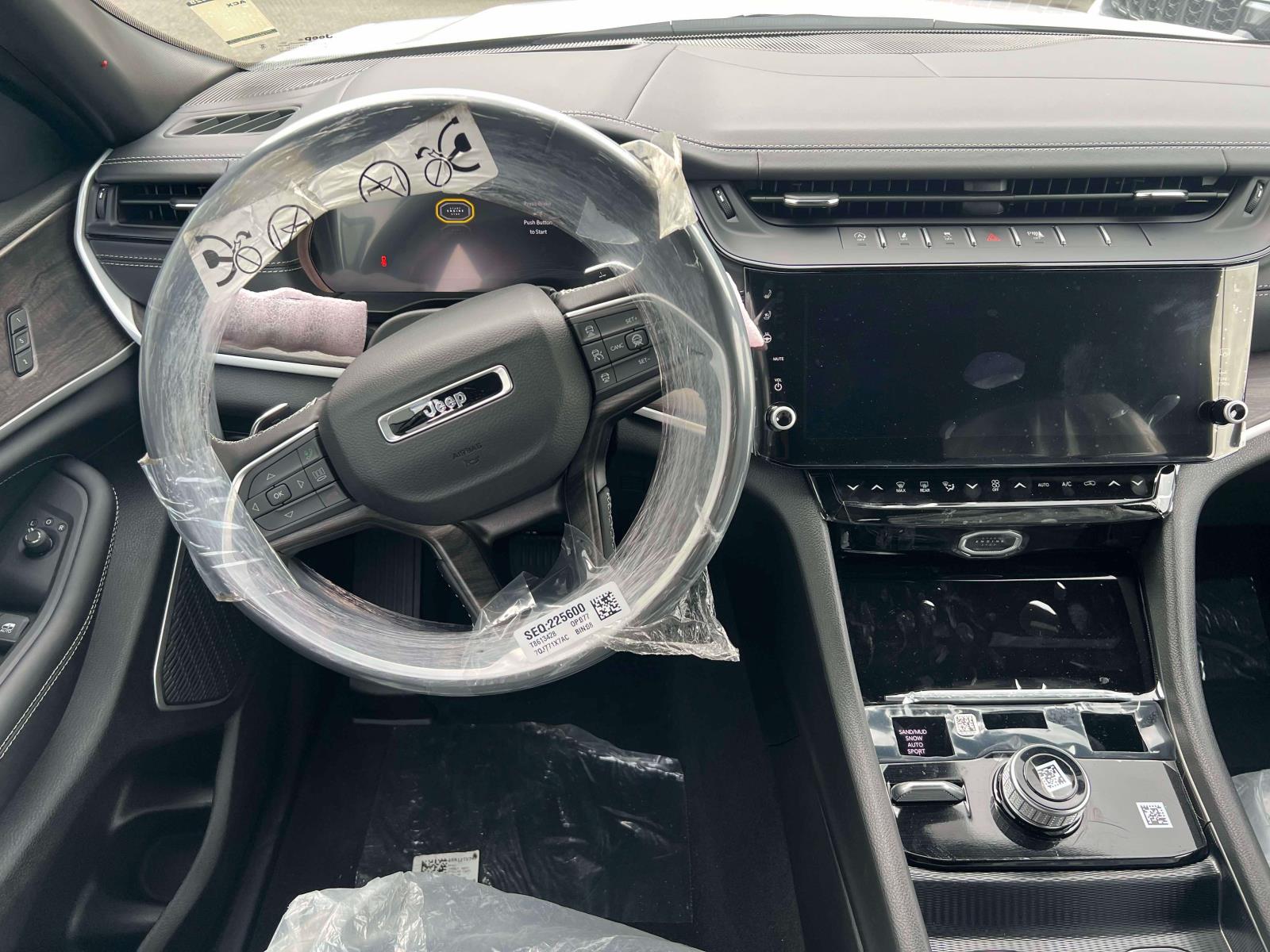 2026 Jeep Grand Cherokee Limited - Photo 17