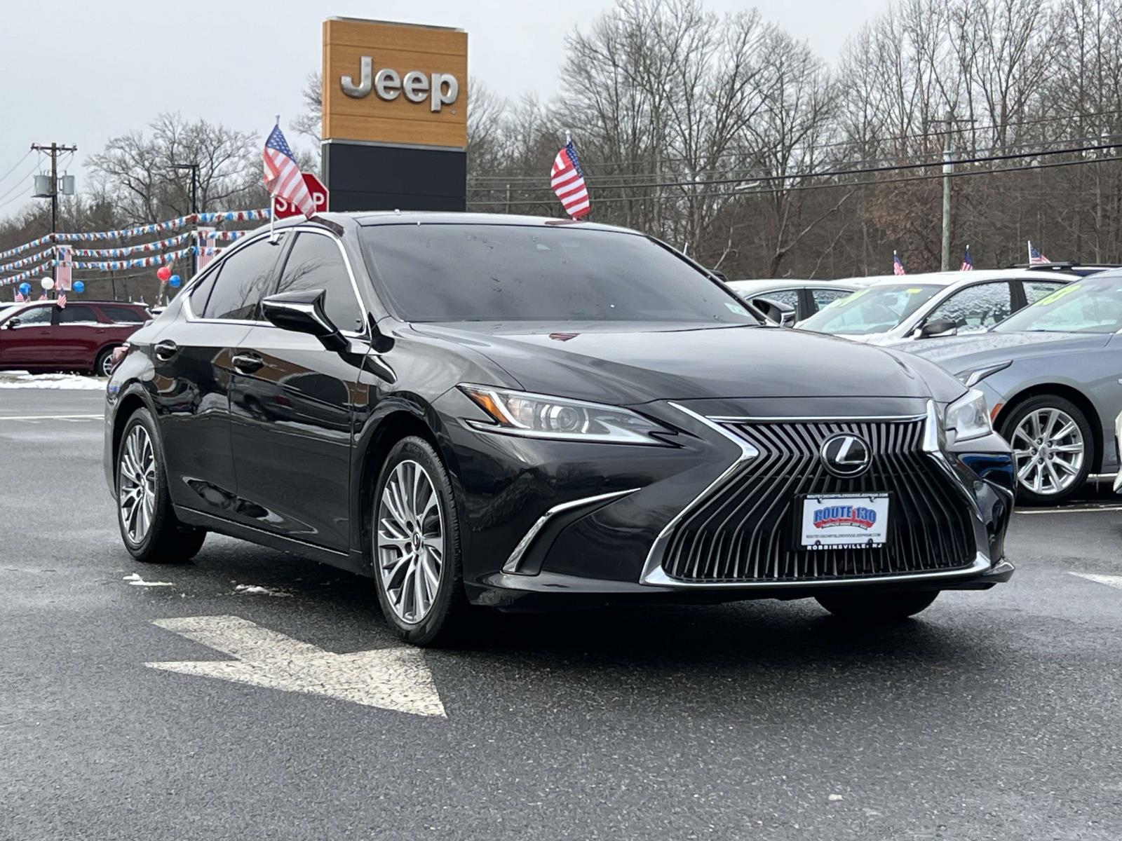 2021 Lexus ES 350's photo