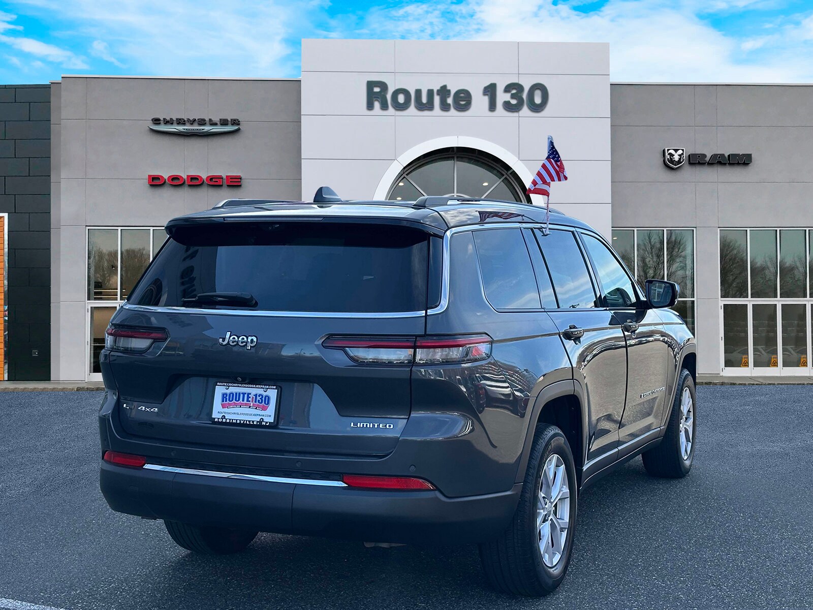 2022 Jeep Grand Cherokee Limited photo 3