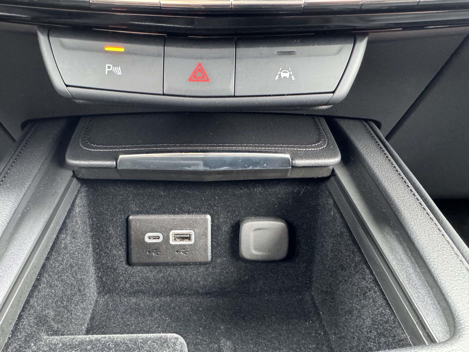 2025 Cadillac XT4 Premium Luxury - Photo 14