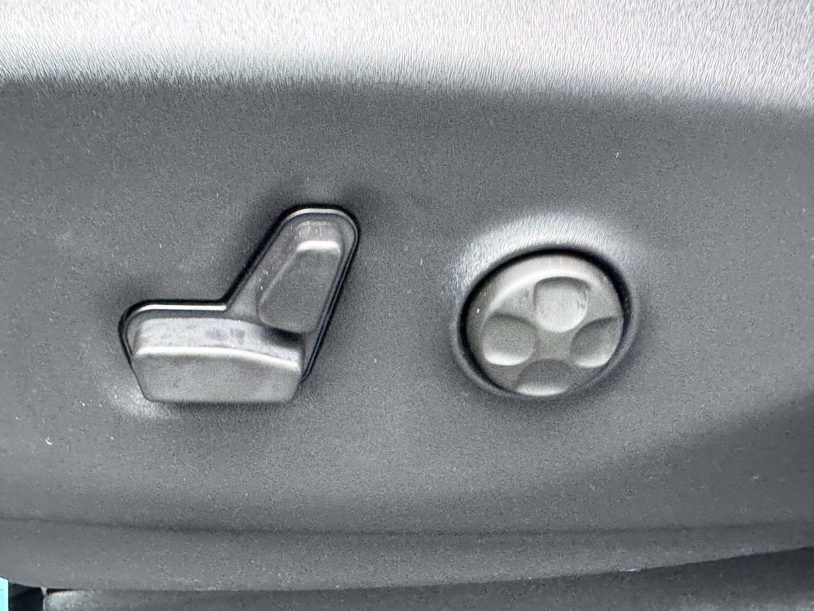 2026 Chrysler Pacifica Select - Photo 24