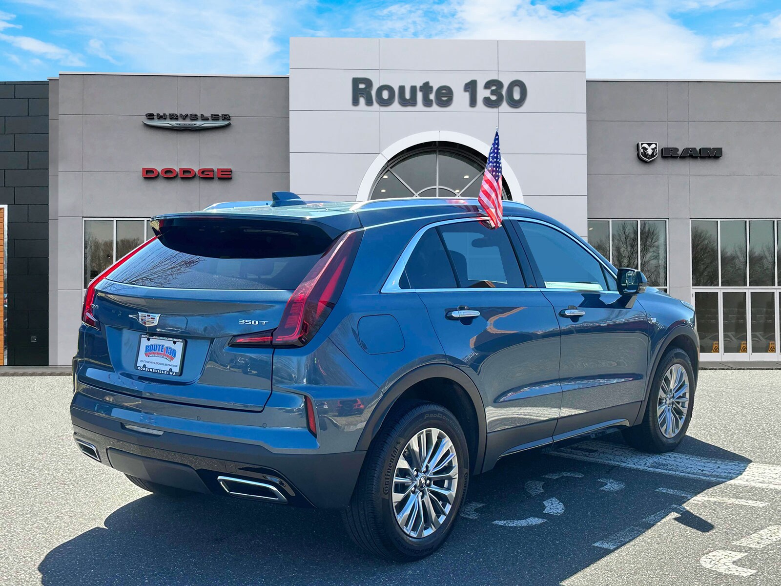 2024 Cadillac XT4 Premium Luxury Sport photo 2