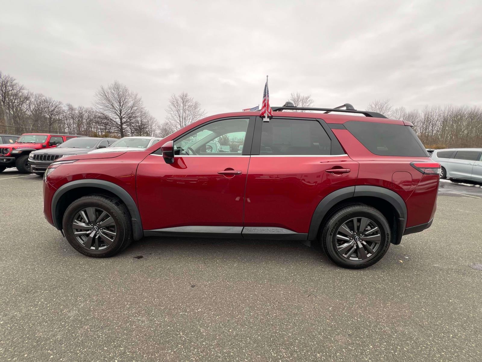 2023 Nissan Pathfinder SV - Photo 34