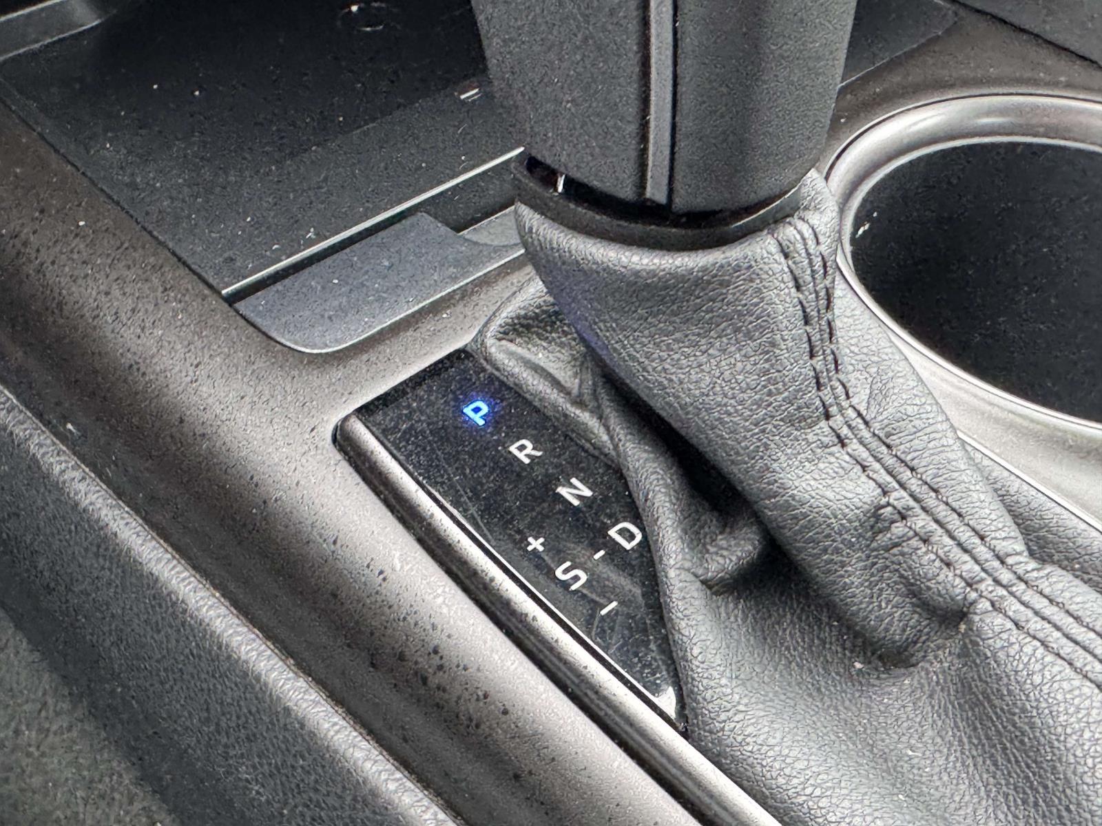 2023 Toyota Camry XSE - Photo 14