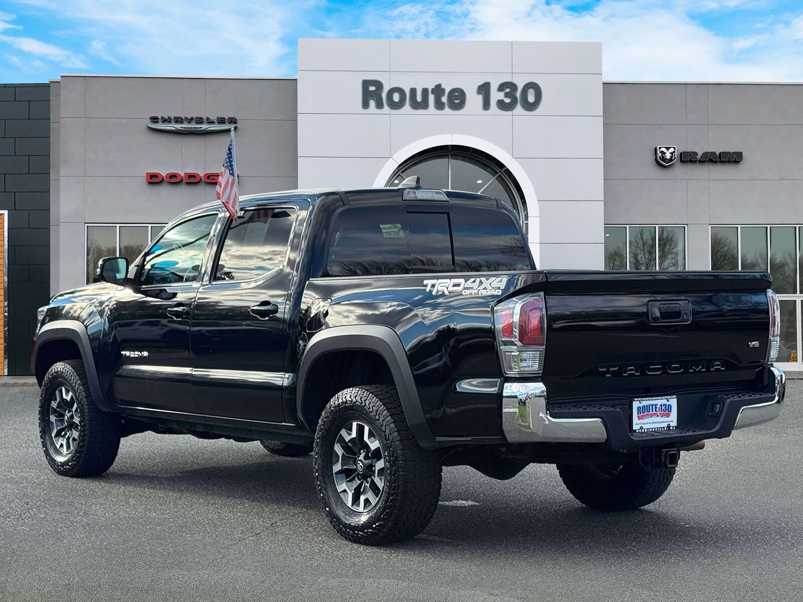 2023 Toyota Tacoma TRD Double Cab V6 photo 3