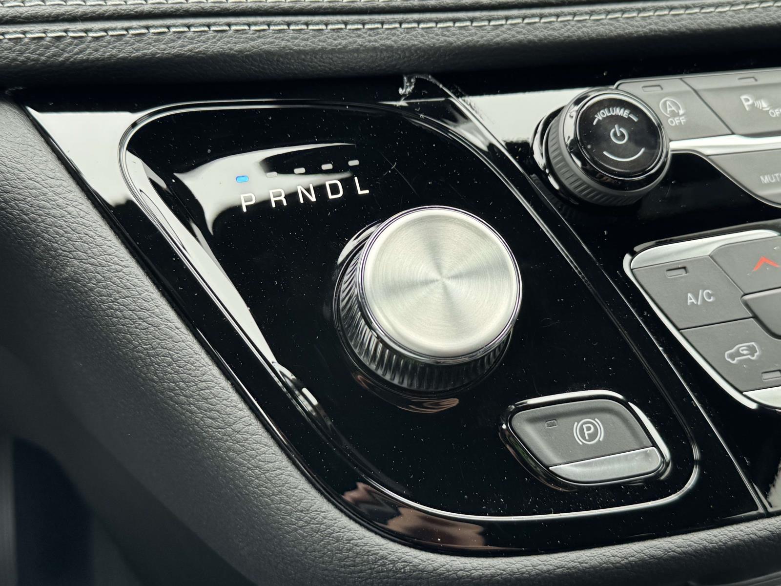 2026 Chrysler Pacifica Select - Photo 14
