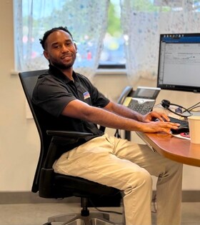 Staff member Derrick Nelson from ID_9147cf