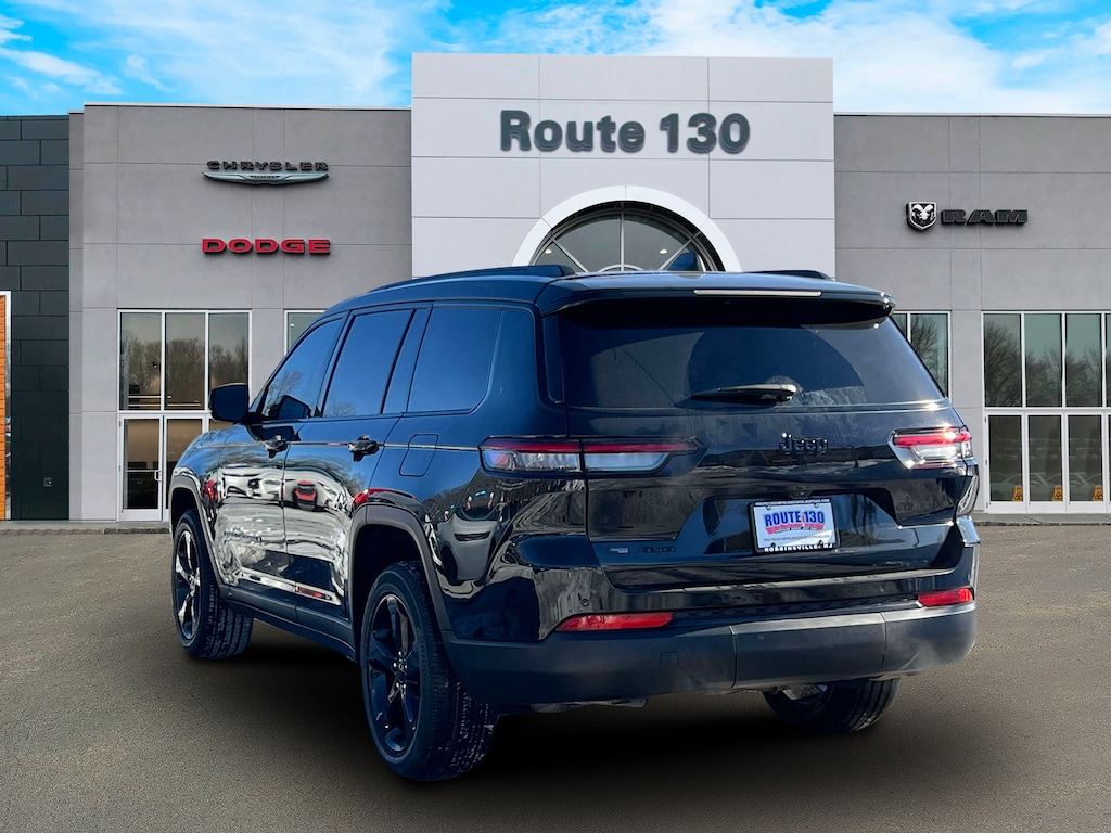 Used 2022 Jeep Grand Cherokee L Altitude 4x4 SUV