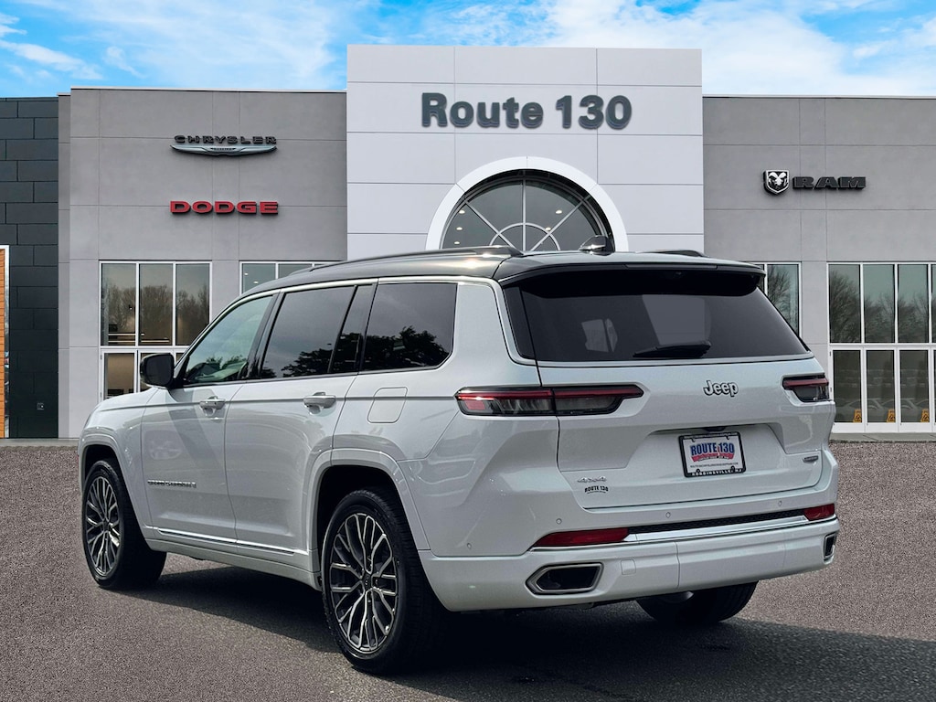 Used 2025 Jeep Grand Cherokee L Summit Reserve 4x4 SUV