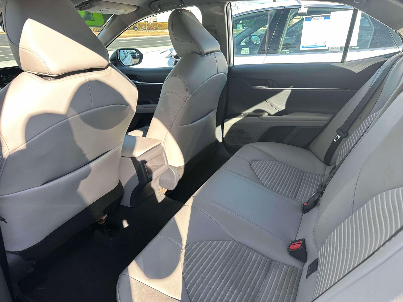 2024 Toyota Camry SE - Photo 9