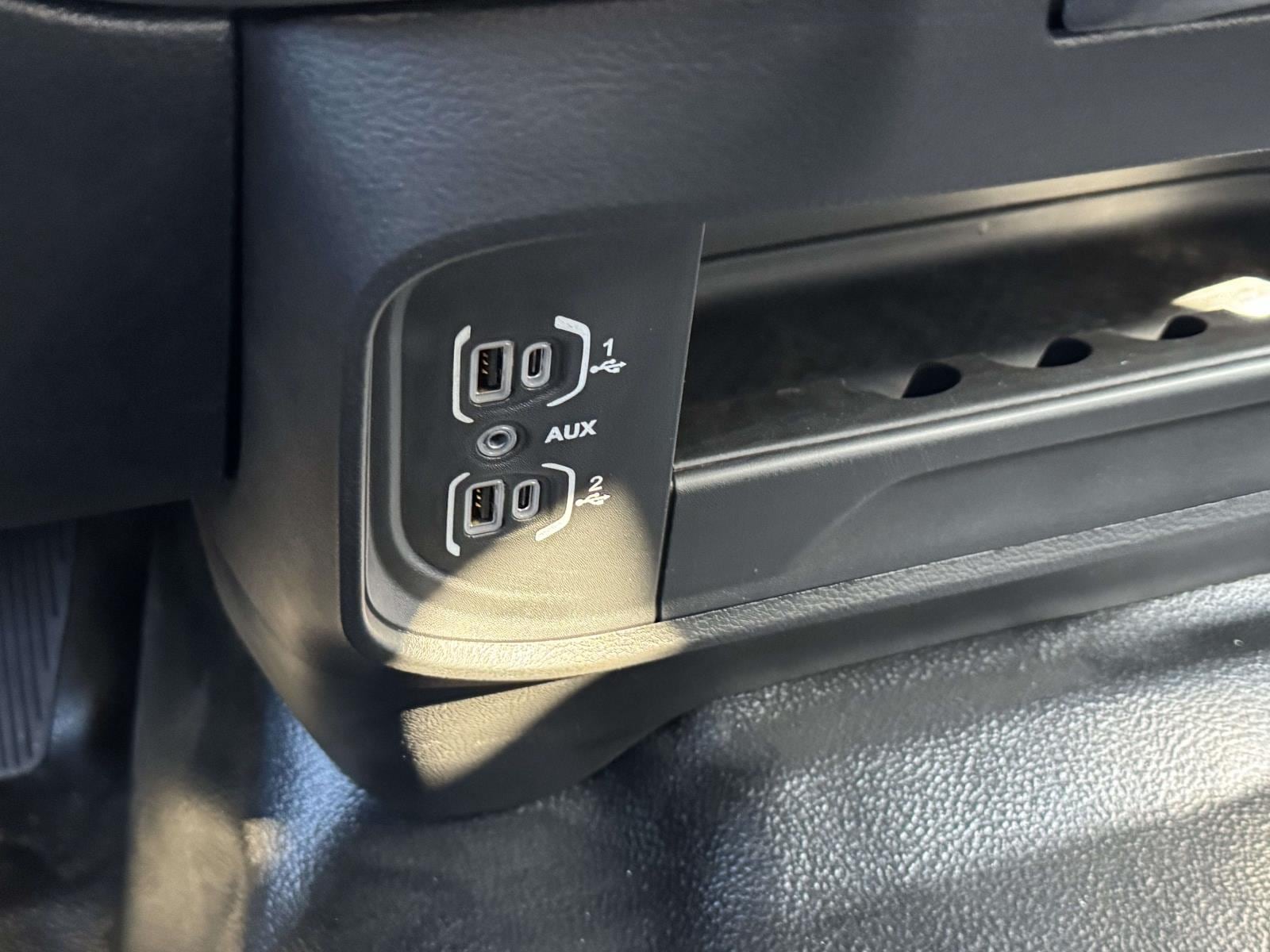 2025 RAM 2500 Tradesman - Photo 13