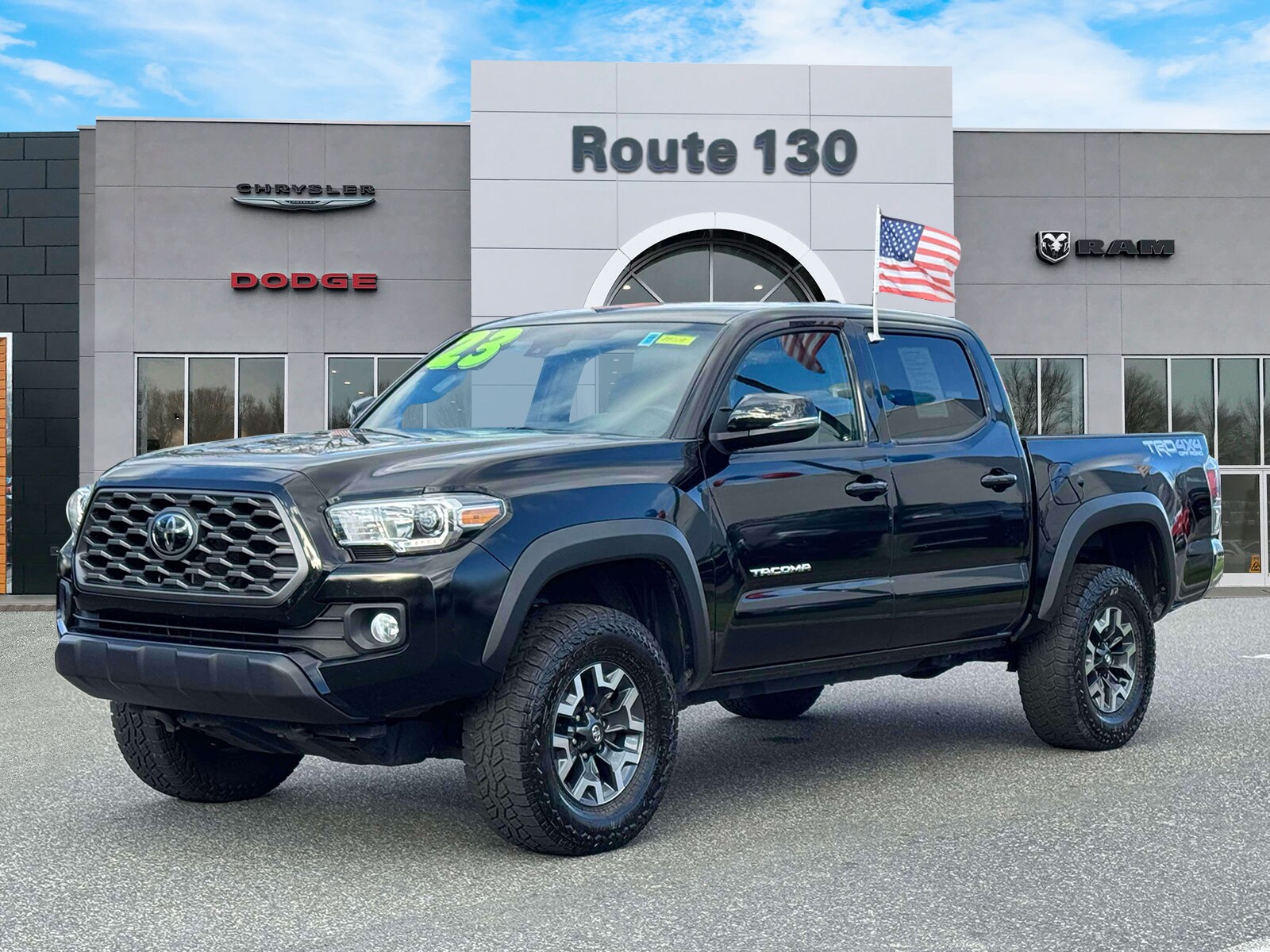 2023 Toyota Tacoma TRD Double Cab V6 photo 2