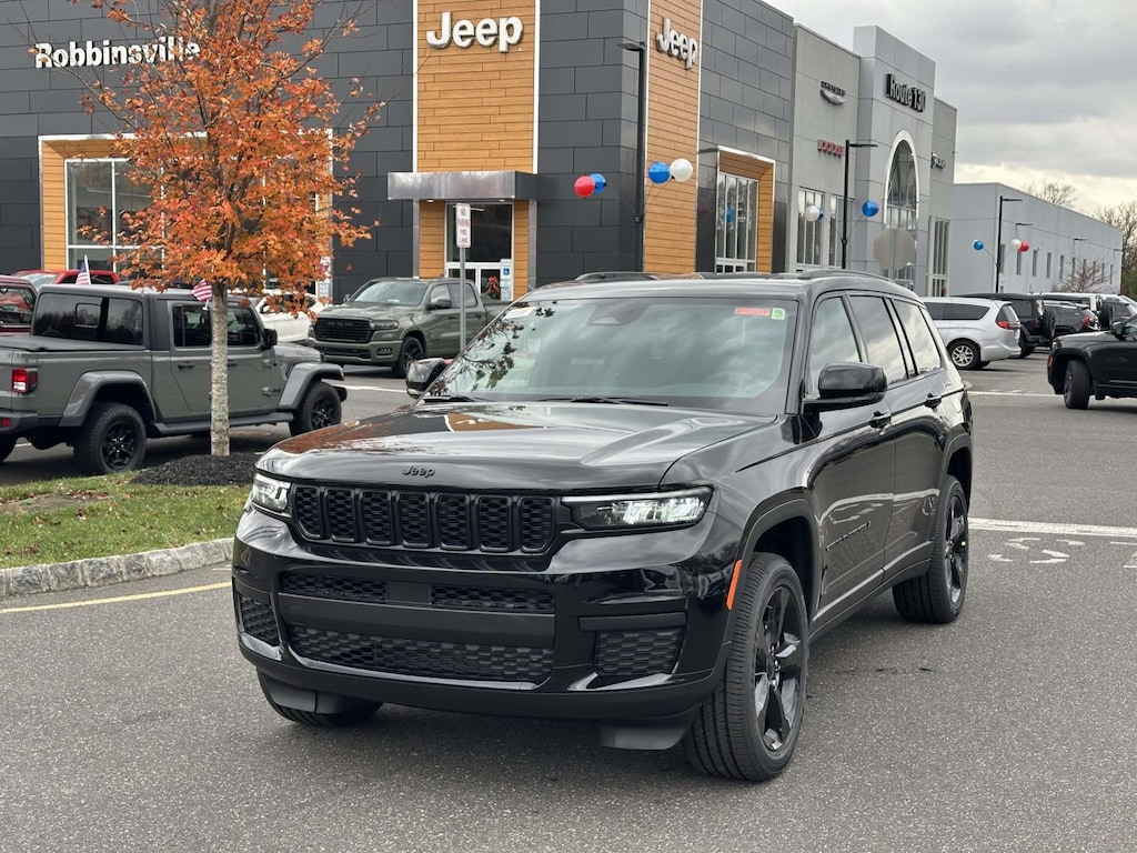 New 2025 Jeep Grand Cherokee L ALTITUDE X 4X4 Sport Utility