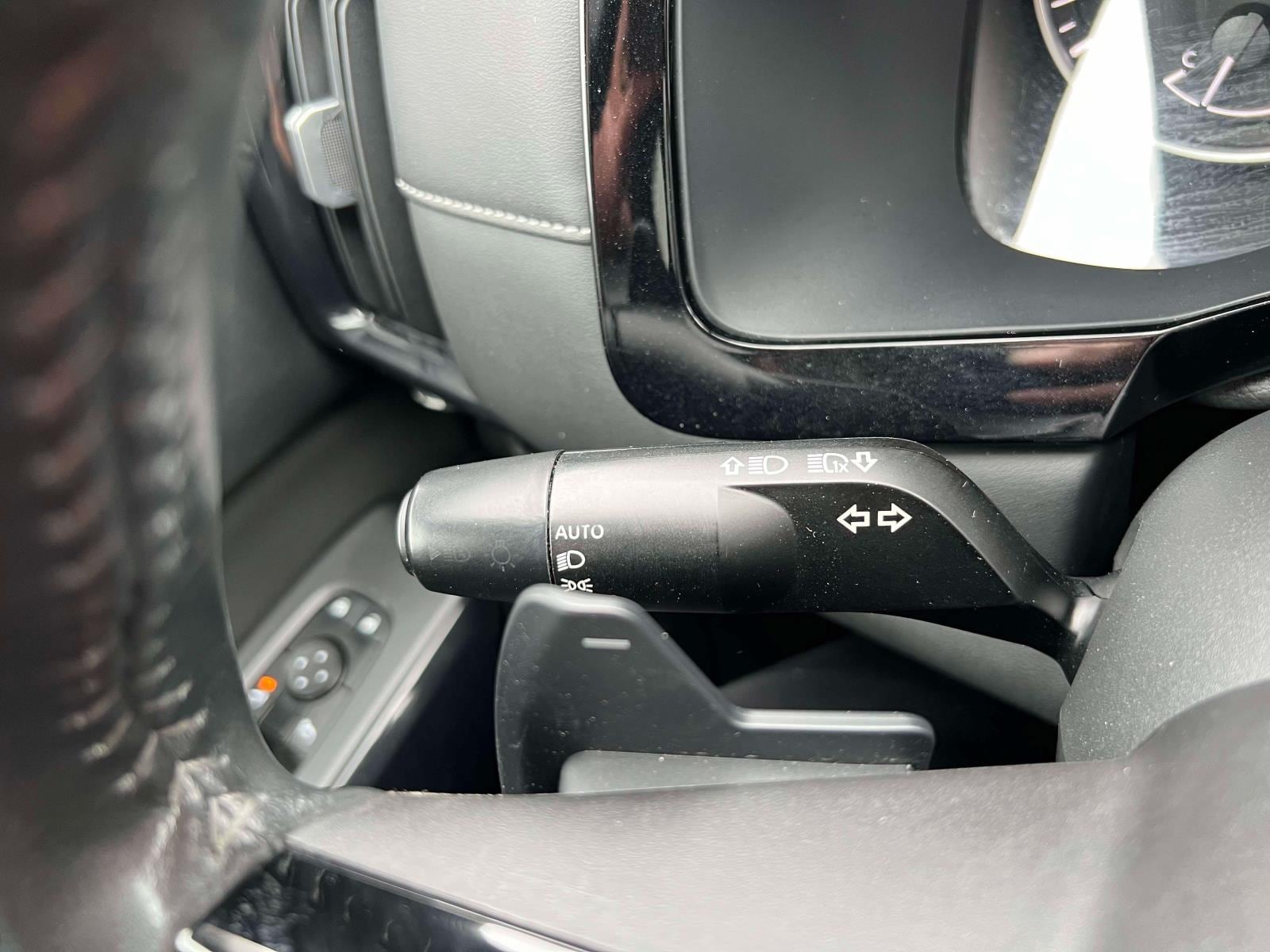 2023 Nissan Pathfinder SV - Photo 48