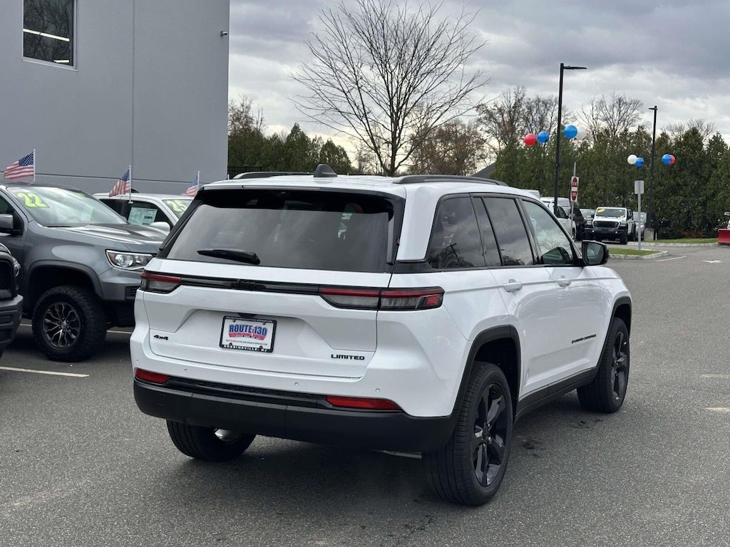 New 2025 Jeep Grand Cherokee LIMITED 4X4 Sport Utility