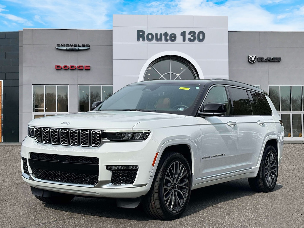 Used 2025 Jeep Grand Cherokee L Summit Reserve 4x4 SUV