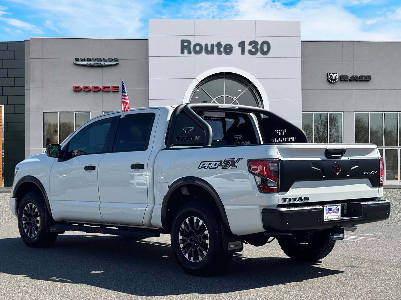 2024 Nissan Titan PRO-4X photo 2