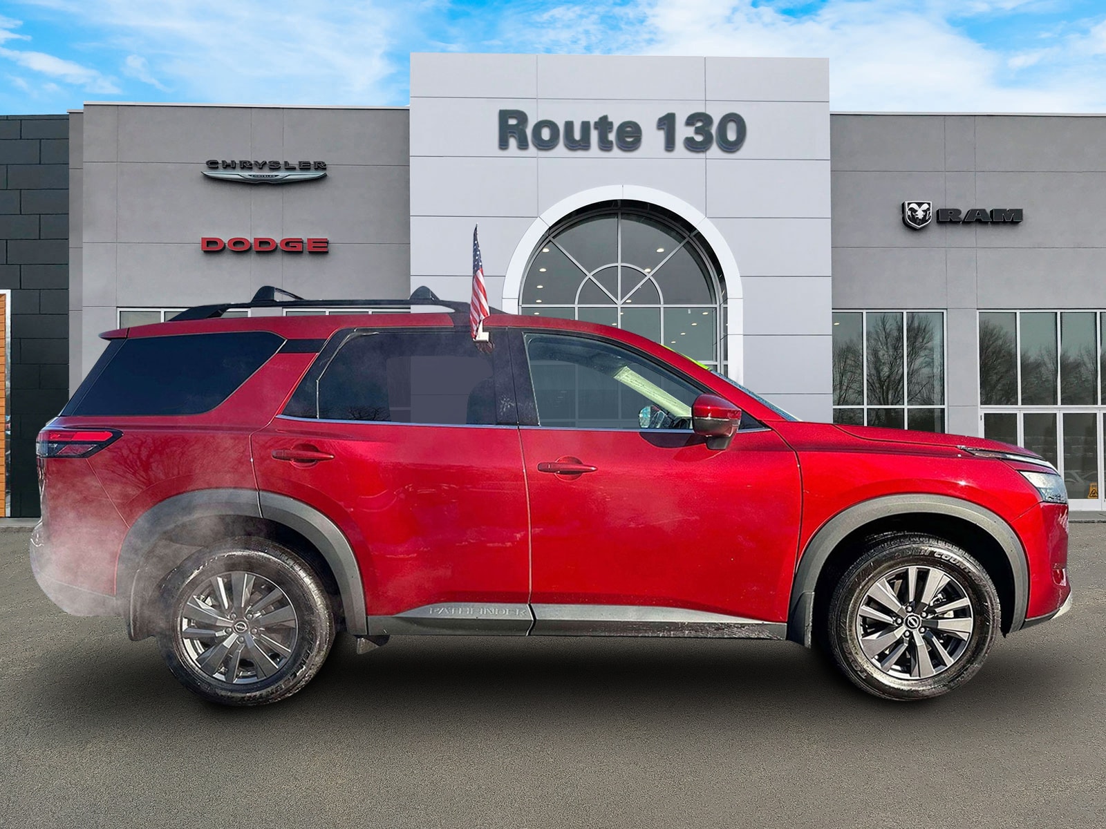 2023 Nissan Pathfinder SV - Photo 5