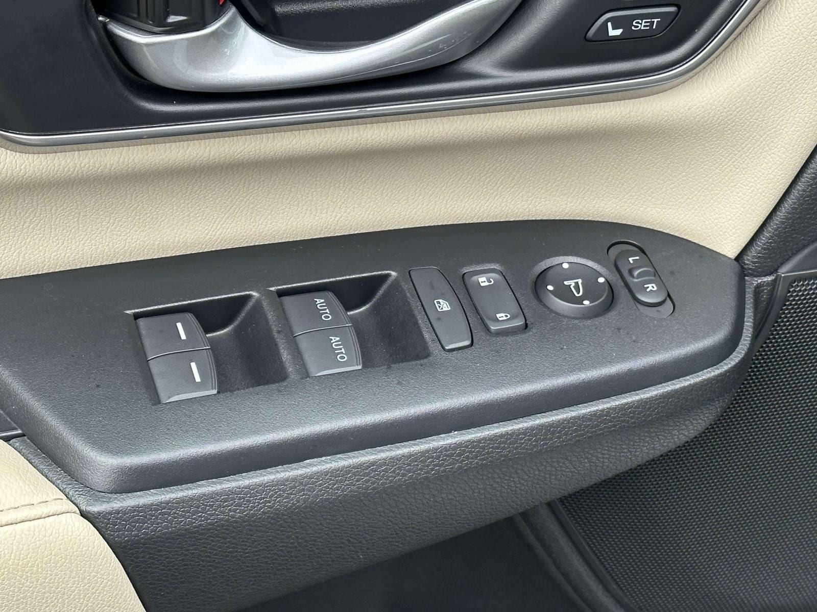 2022 Honda CR-V EX-L - Photo 16