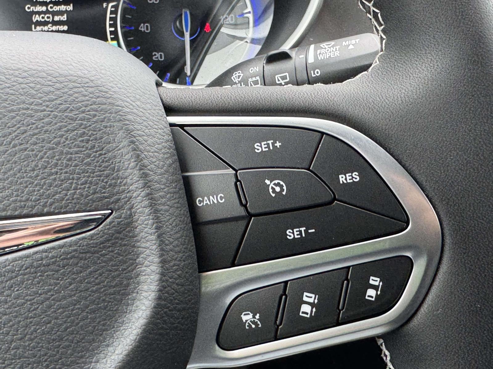 2026 Chrysler Pacifica Select - Photo 21