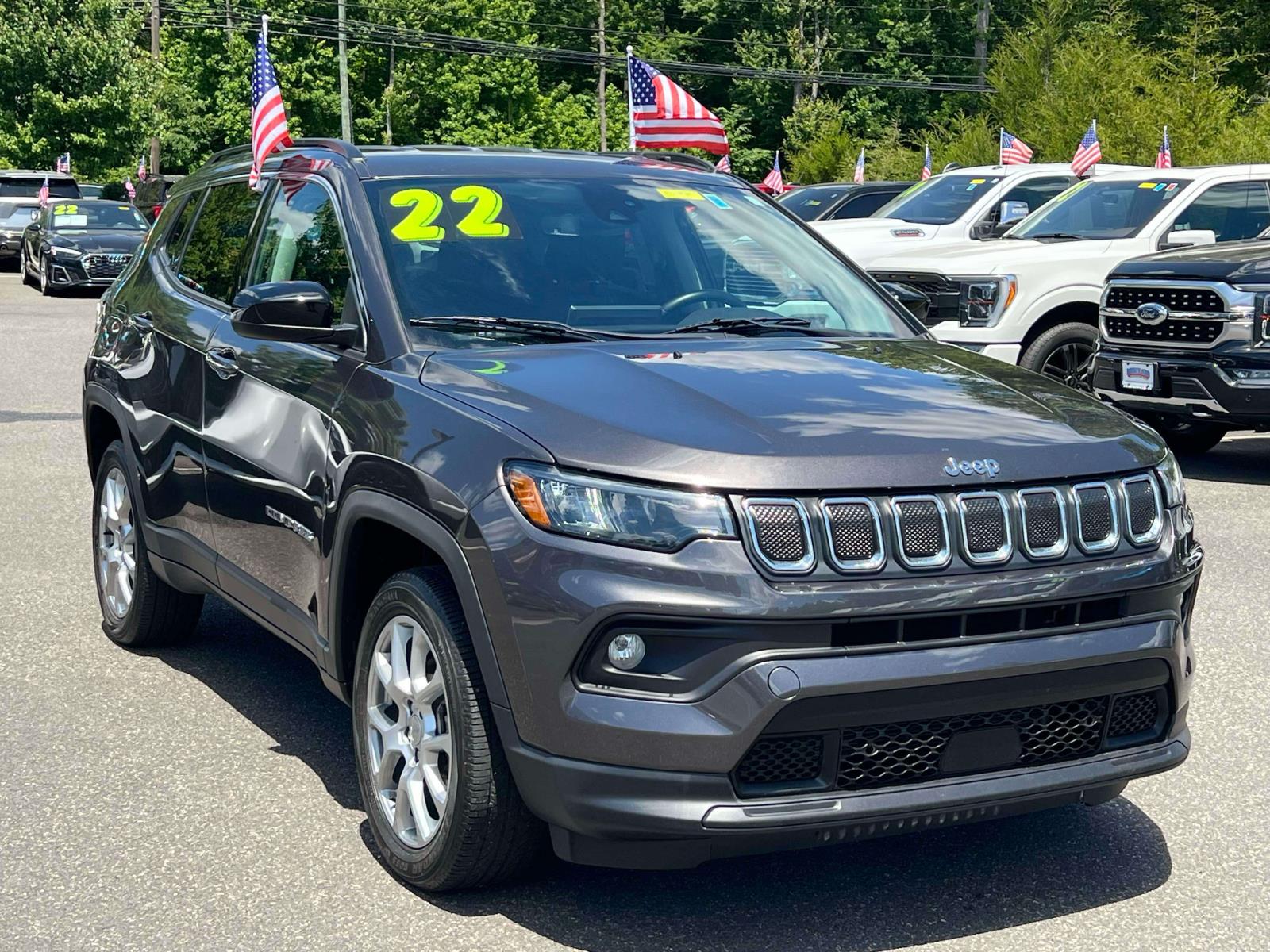 2022 Jeep Compass Latitude Lux 4X4's photo