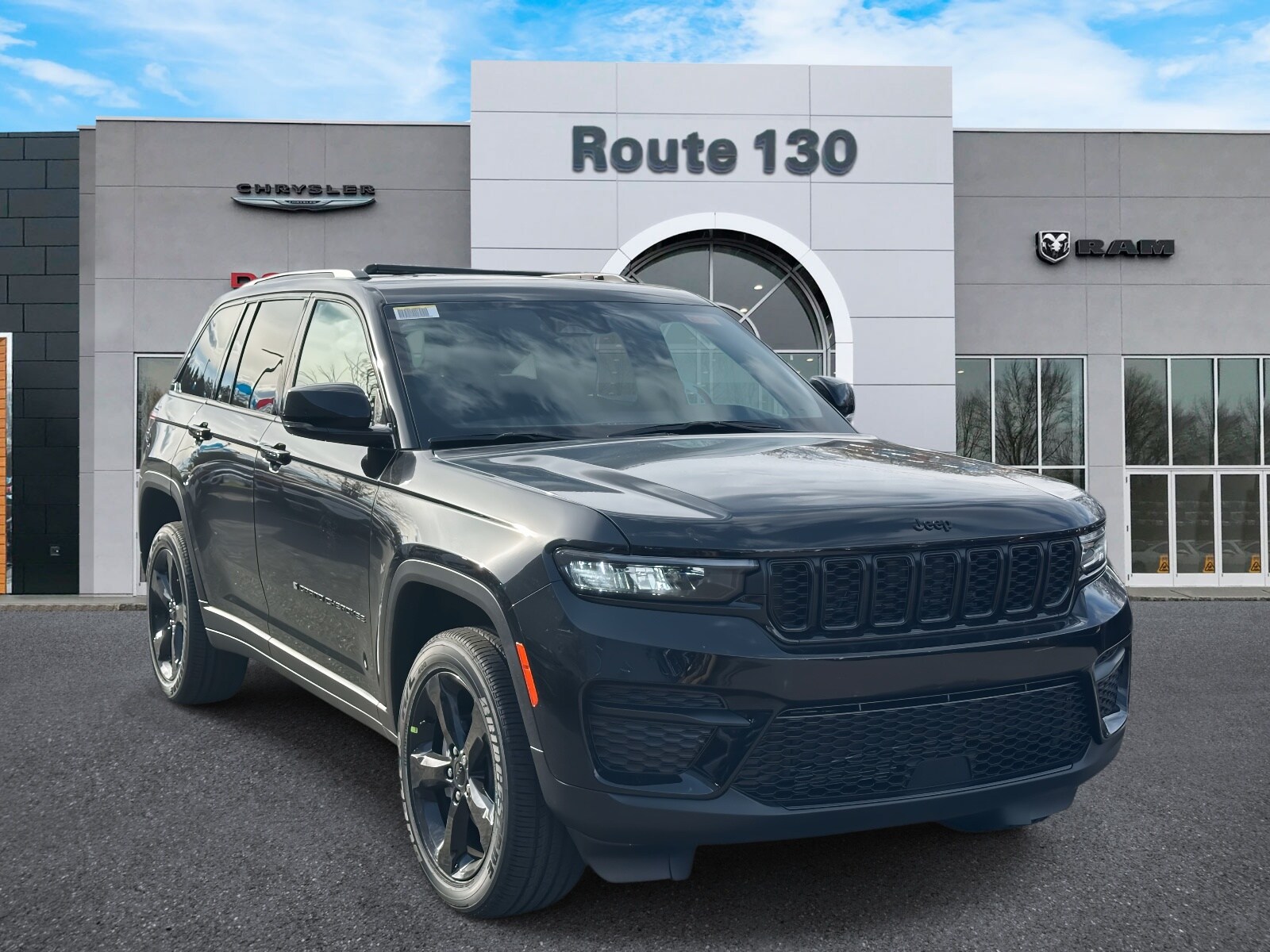 2025 Jeep Grand Cherokee Altitude's photo