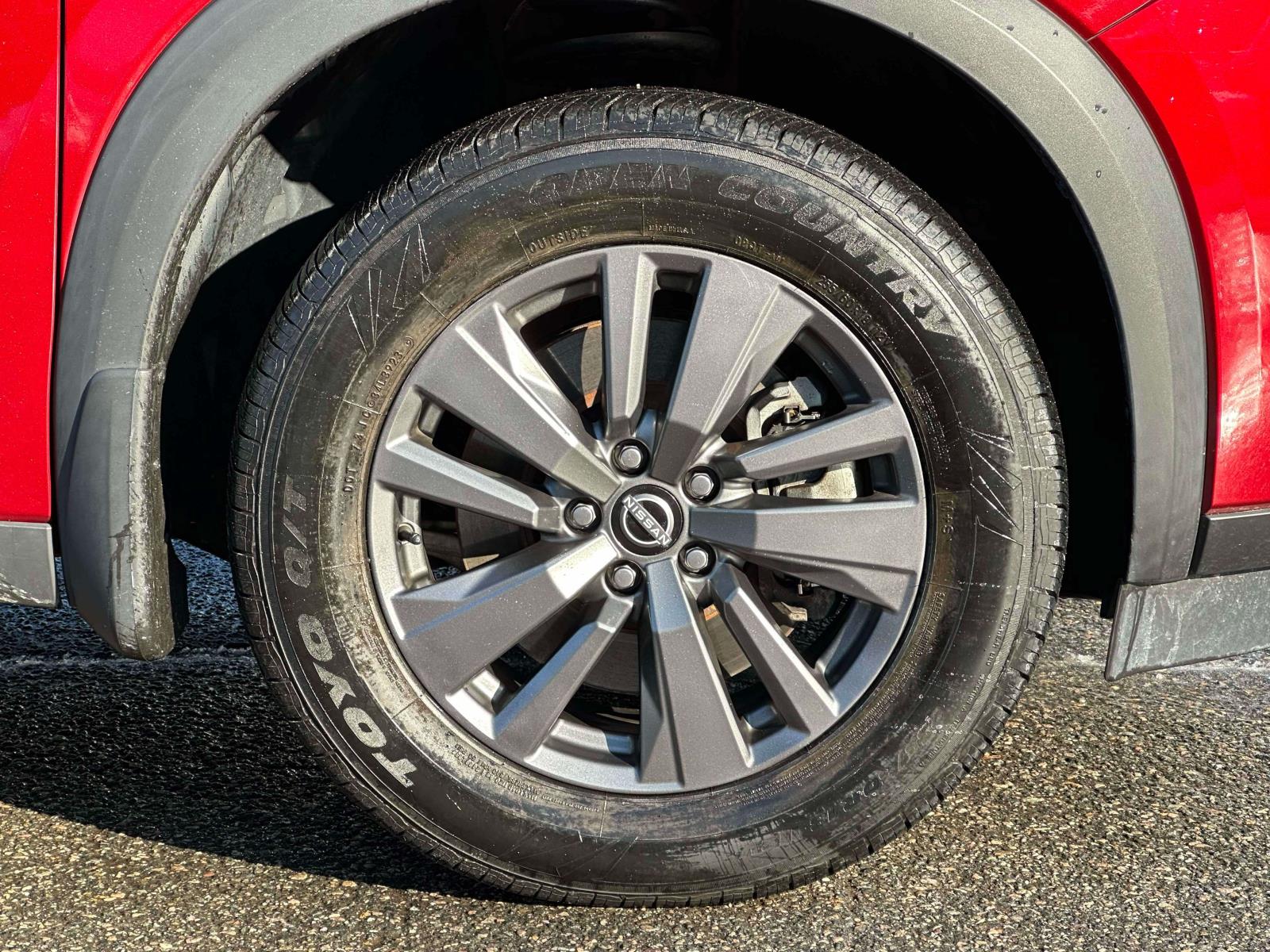 2023 Nissan Pathfinder SV - Photo 6