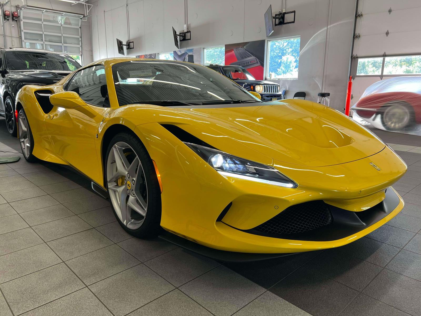 2022 Ferrari F8 Base