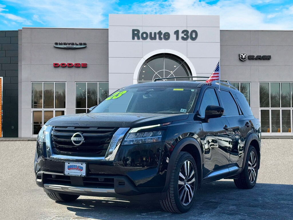 Used 2023 Nissan Pathfinder Platinum 4WD SUV