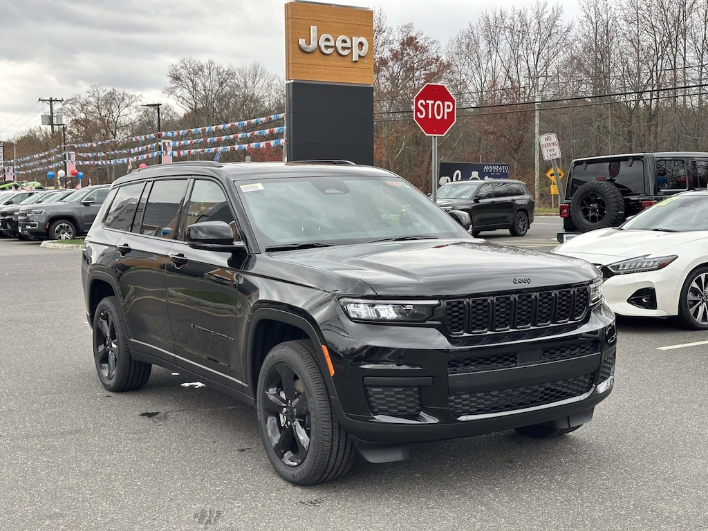 New 2025 Jeep Grand Cherokee L ALTITUDE X 4X4 Sport Utility