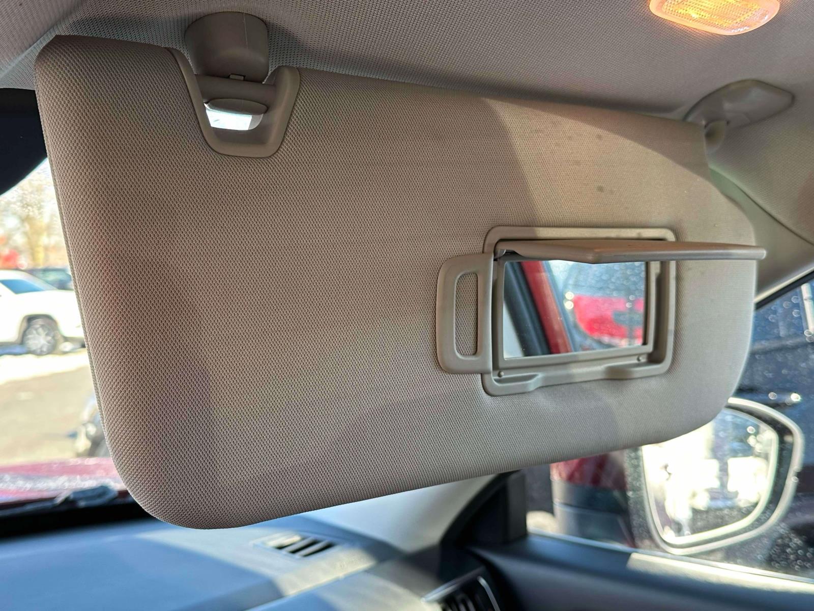 2023 Nissan Pathfinder SV - Photo 28