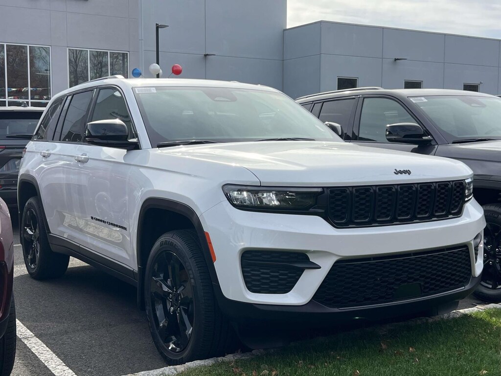 New 2025 Jeep Grand Cherokee ALTITUDE X 4X4 Sport Utility