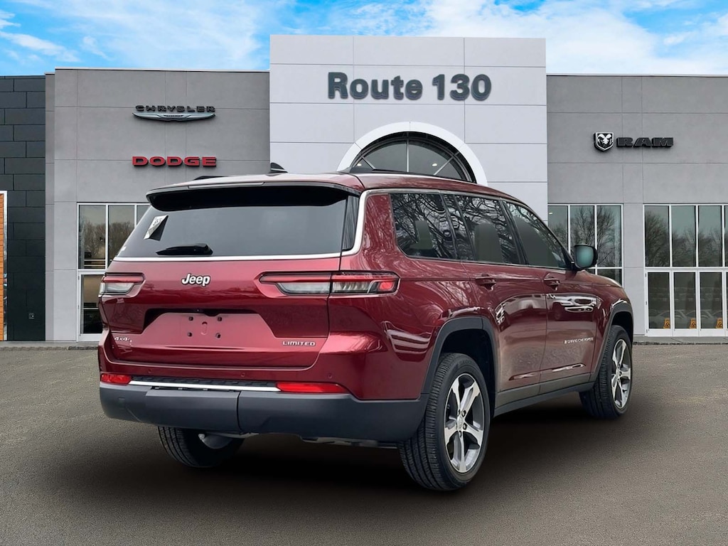 Used 2024 Jeep Grand Cherokee L Limited 4x4 SUV