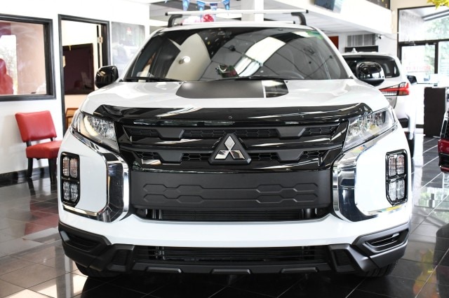 2025 Mitsubishi Outlander Sport ES SE LE photo 2