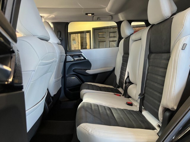 2026 Mitsubishi Outlander SE - Photo 17
