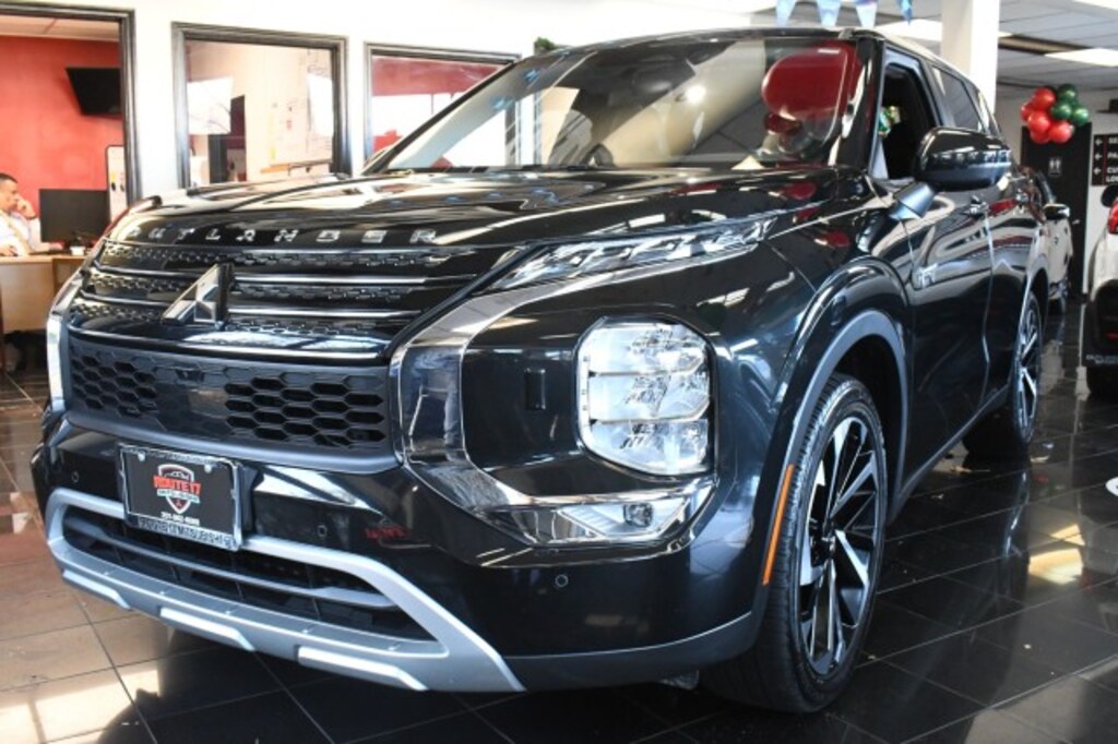 Used 2024 Mitsubishi Outlander PHEV SE SUV