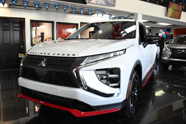2024 Mitsubishi Eclipse Cross Ralliart's photo