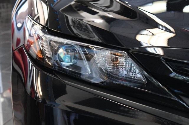 2022 Toyota Camry SE photo 4