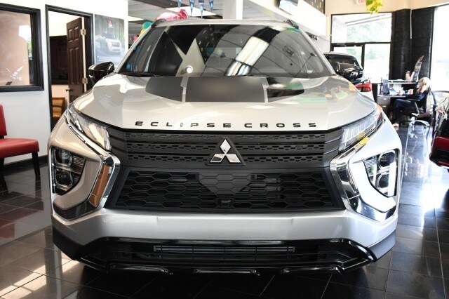 2025 Mitsubishi Eclipse Cross SEL photo 2