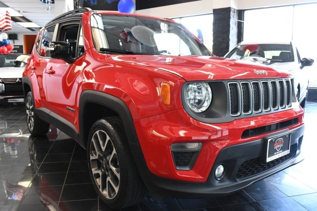2022 Jeep Renegade Limited photo 2