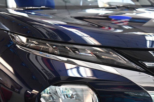 2025 Mitsubishi Outlander SE photo 4