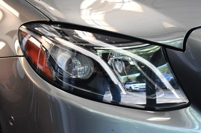 2020 Mercedes Benz E 350 4MATIC photo 4