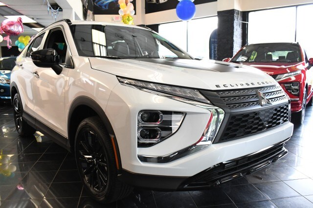 2025 Mitsubishi Eclipse Cross SEL photo 3