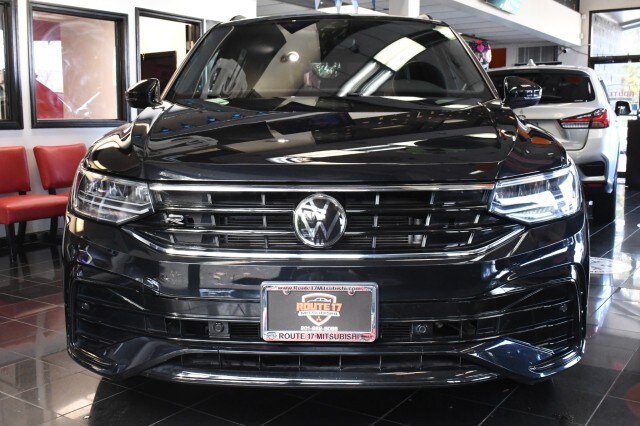 2023 Volkswagen Tiguan SE R-Line Black photo 2