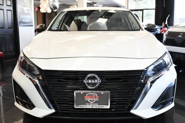 2024 Nissan Altima 2.5 SV photo 2